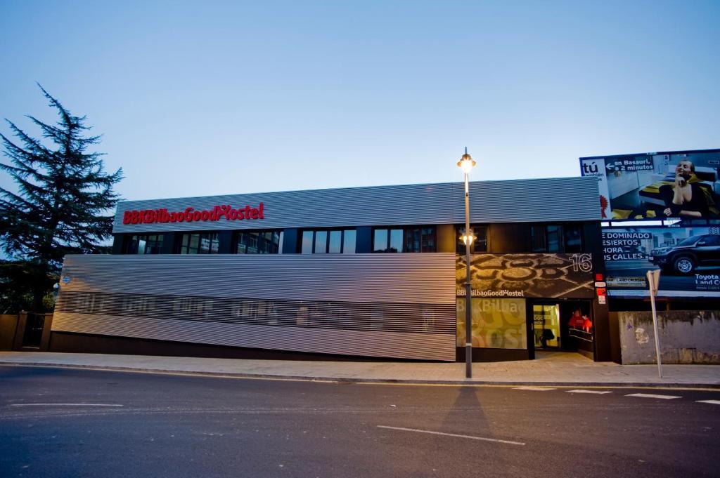 Bbk Bilbao Good Hostel Экстерьер фото