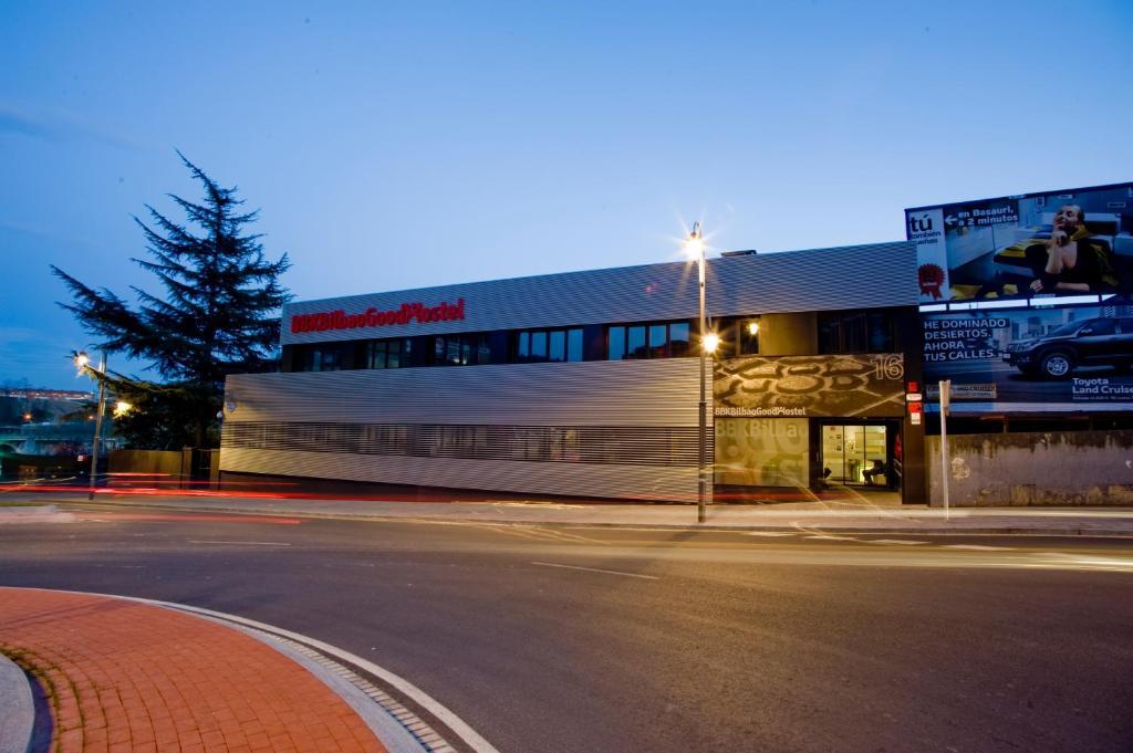 Bbk Bilbao Good Hostel Экстерьер фото