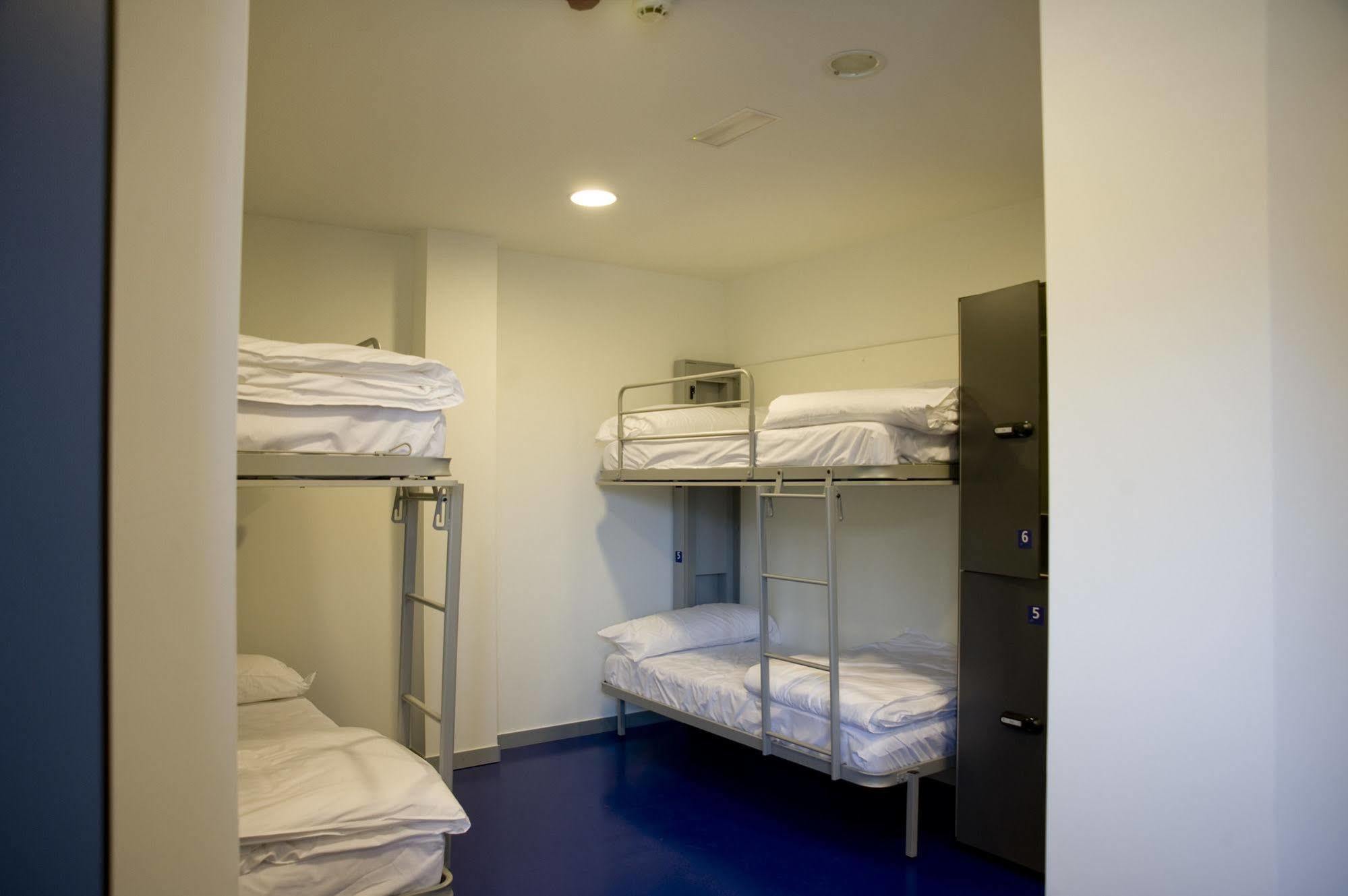 Bbk Bilbao Good Hostel Экстерьер фото
