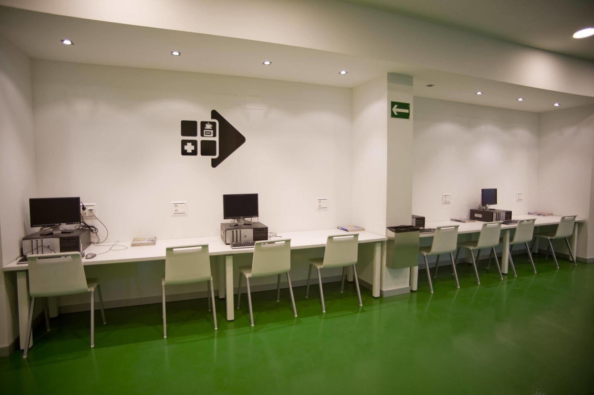 Bbk Bilbao Good Hostel Экстерьер фото