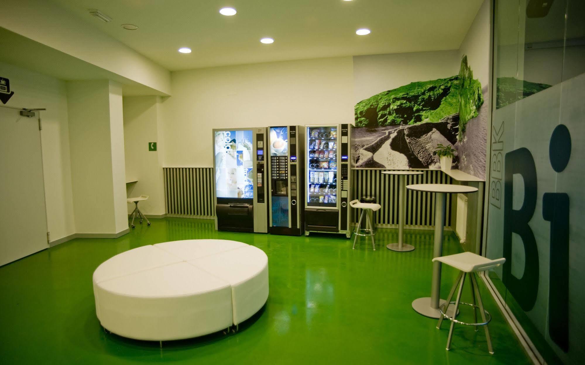 Bbk Bilbao Good Hostel Экстерьер фото
